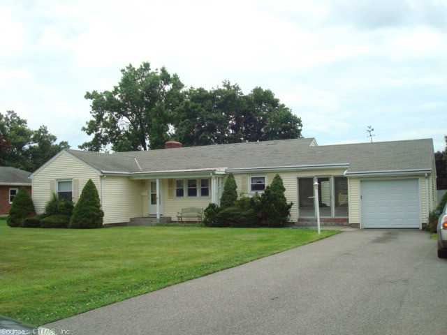875 Maple St, Wethersfield, CT 06109 photo 1