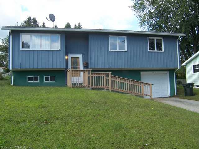 102 Southridge Dr, Willimantic, CT 06226 photo 1