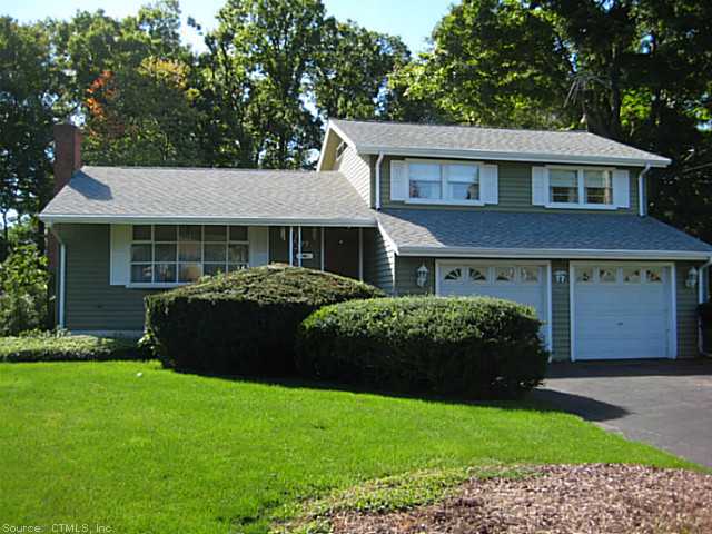 77 Robin Rd, Windsor, CT 06095 photo 1