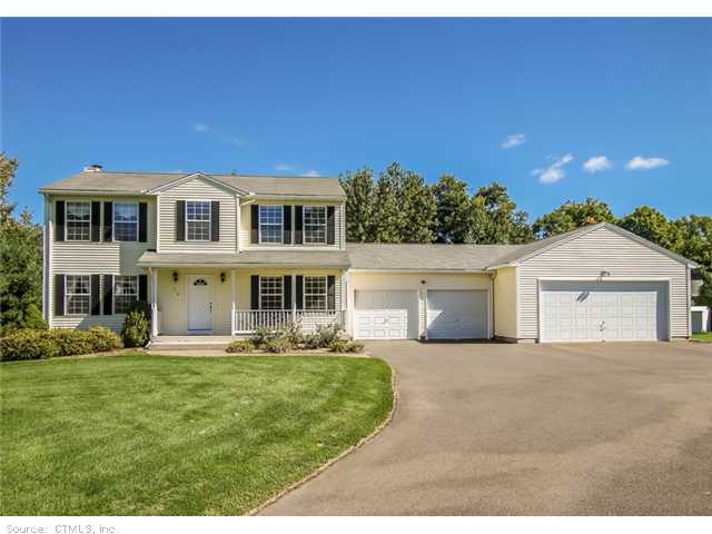 214 Elm St, Windsor Locks, CT 06096 photo 1