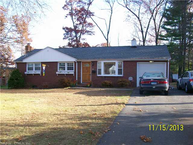 300 Forest Dr, Wethersfield, CT 06109 photo 1