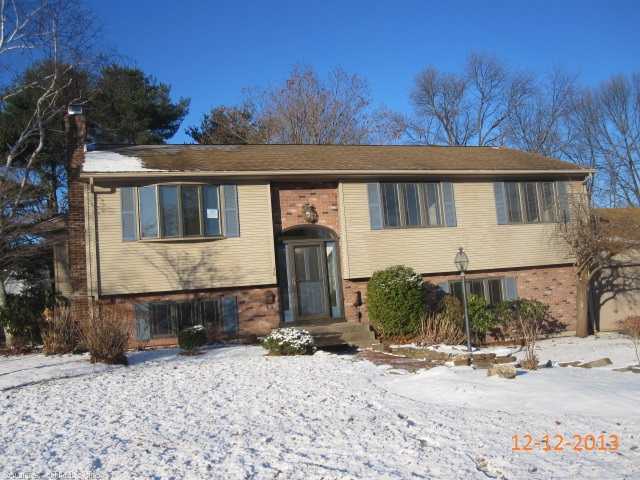 16 Stevens St, Windsor Locks, CT 06096 photo 1