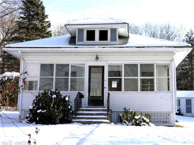 8 Maple St, East Hampton, CT 06424 photo 1