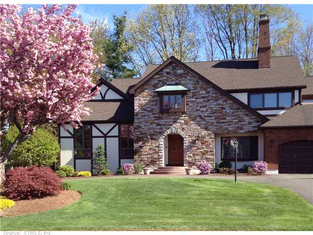 24 Wedgewood Dr, Wethersfield, CT 06109 photo 1
