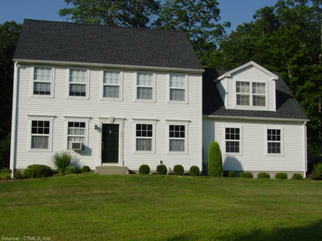 232 Baxter Rd, Storrs Mansfield, CT 06268 photo 1