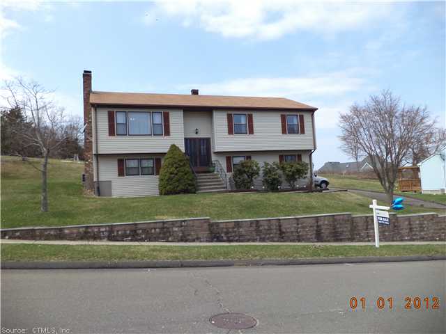 72 Cimarron Rd, Middletown, CT 06457 photo 1