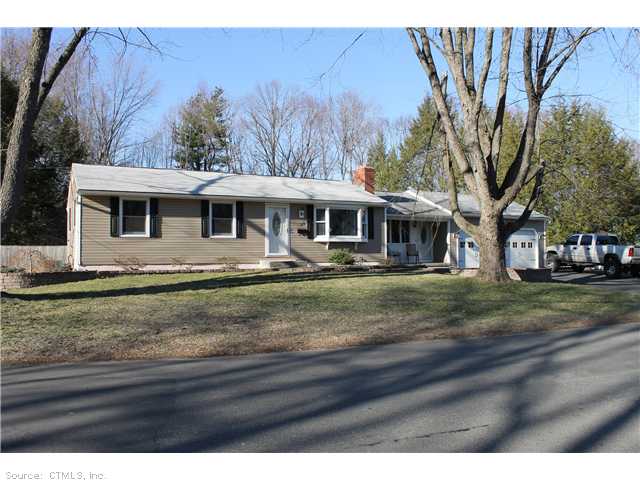 33 Guild St, Enfield, CT 06082 photo 1
