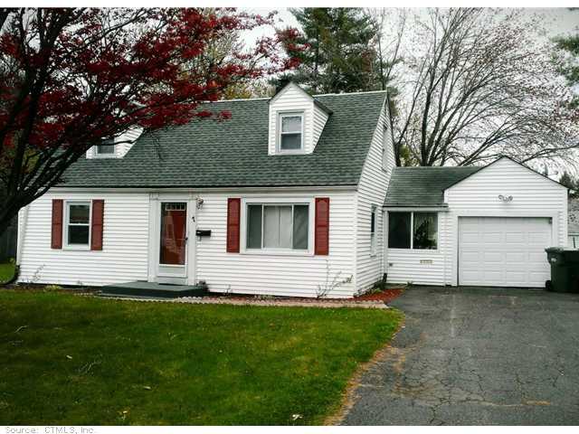 7 Tanglewood Dr, Windsor, CT 06095 photo 1