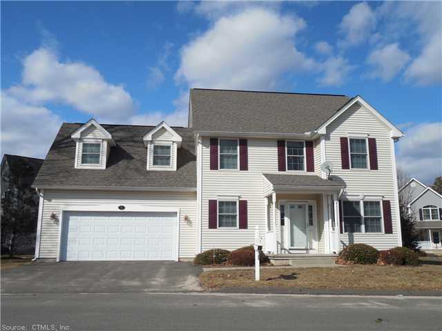 1 Merrigan Ln, Windsor Locks, CT 06096 photo 1