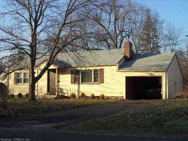92 Pershing St, Bloomfield, CT 06002 photo 1