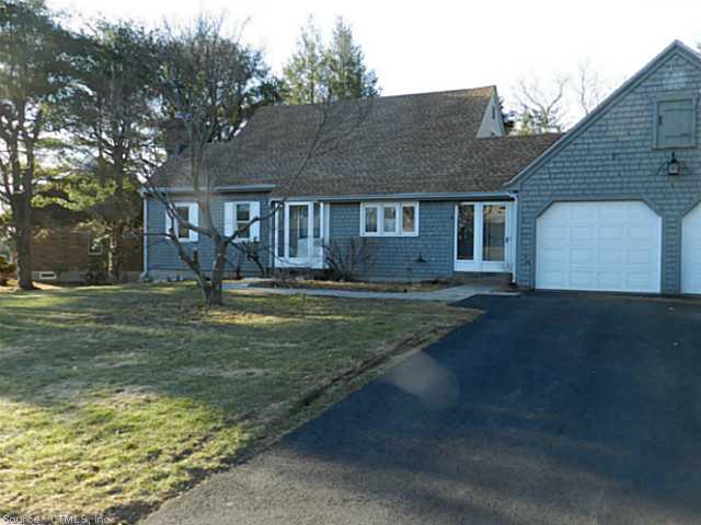 122 Old Common Rd, Wethersfield, CT 06109 photo 1
