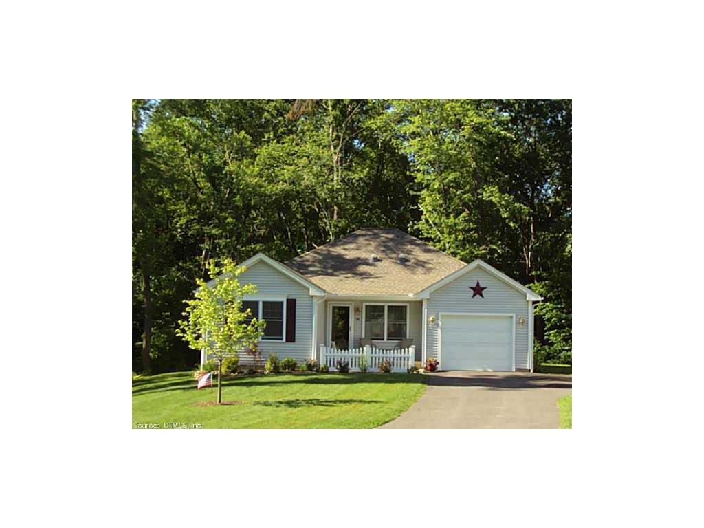 4 Goldfinch Ct, E Windsor, CT 06088 photo 1