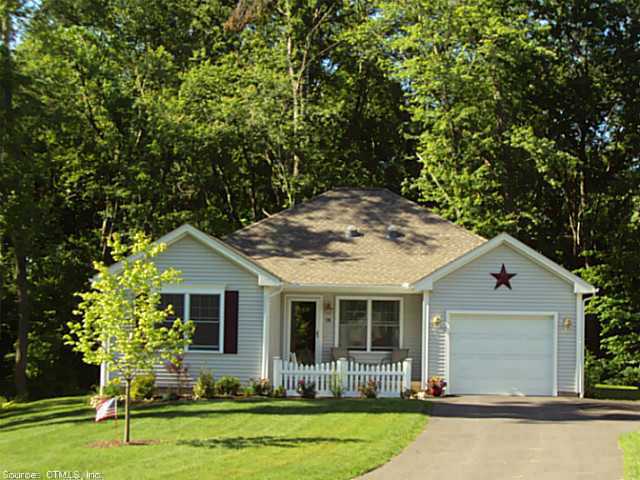 9 Hickory Trl, East Windsor, CT 06088 photo 1