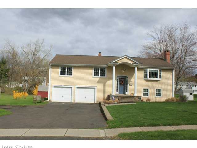 160 Carriage Hill Dr, Wethersfield, CT 06109 photo 1
