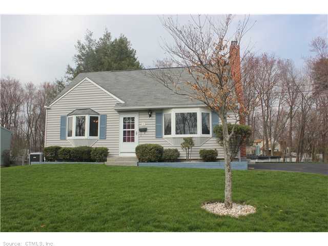 4 Bess Rd, Enfield, CT 06082 photo 1