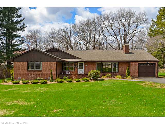 197 Duncaster Rd, Bloomfield, CT 06002 photo 1