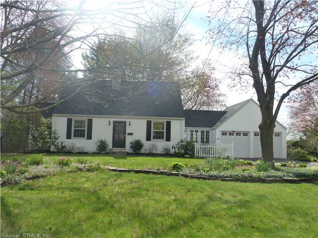 22 Prospect St, Bloomfield, CT 06002 photo 1