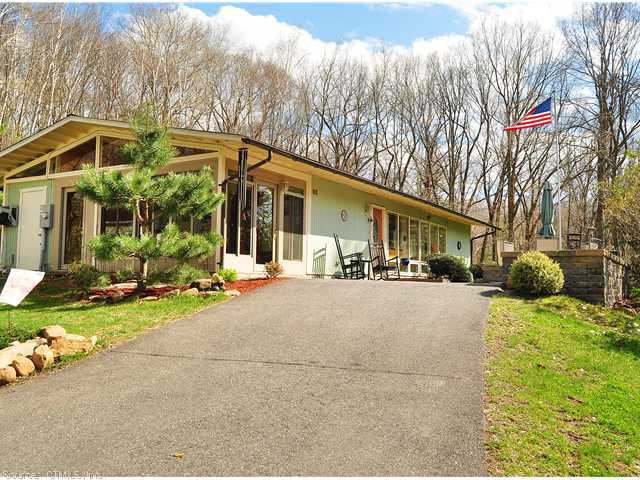 93 Pinnacle Rd, Ellington, CT 06029 photo 1