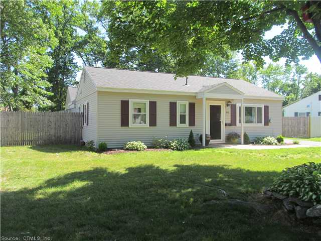 461 Litchfield Dr, Windsor Locks, CT 06096 photo 1