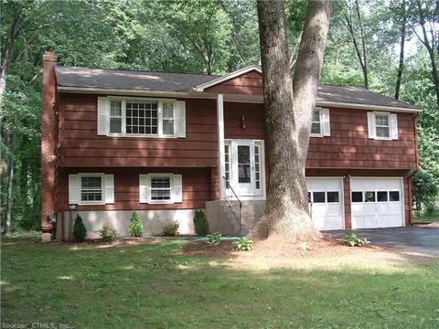 34 Hampton Ln, Bloomfield, CT 06002 photo 1