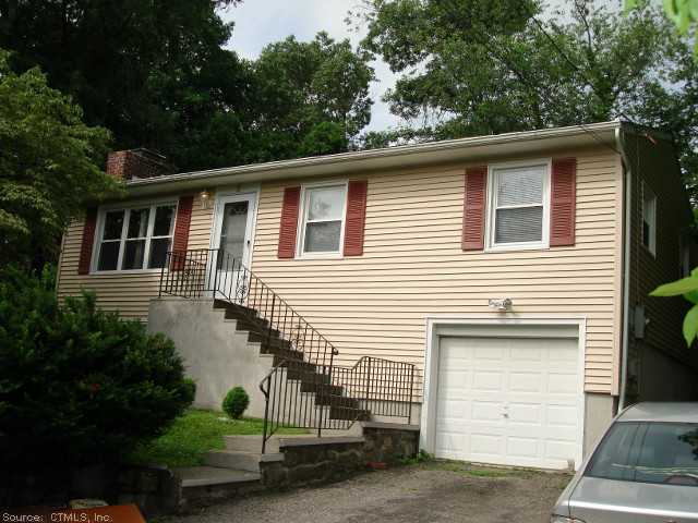 2 Clearview Dr, Brookfield, CT 06804 photo 1