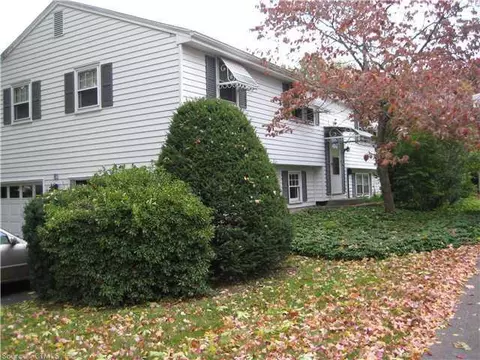 32 Portman St, Windsor, CT 06095 photo 1
