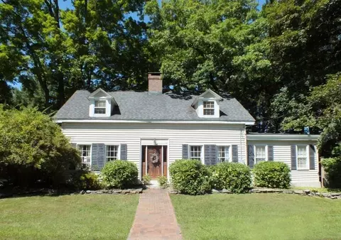 52 E Main St, Salisbury, CT 06068 photo 1