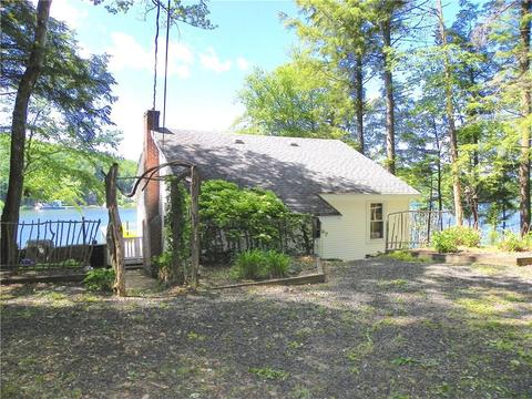 372 E Wakefield Blvd, Winsted, CT 06098 photo 1