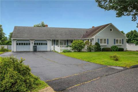 61 Thompson Dr, Torrington, CT 06790 photo 1
