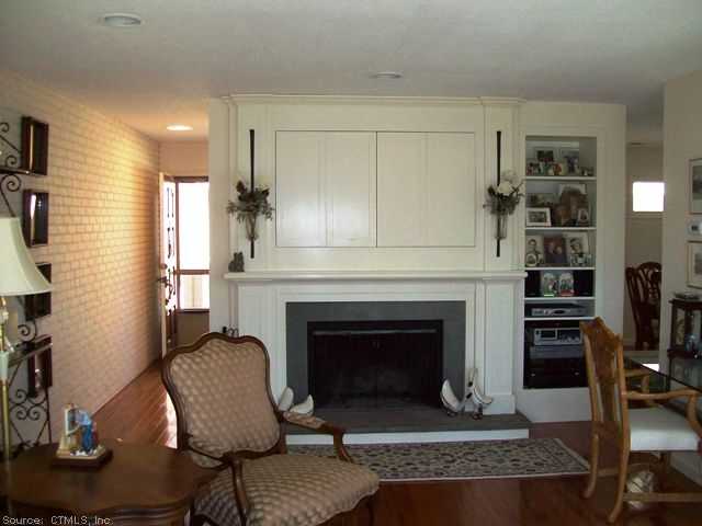 4 Upper Main St, Sharon, CT 06069 photo 1