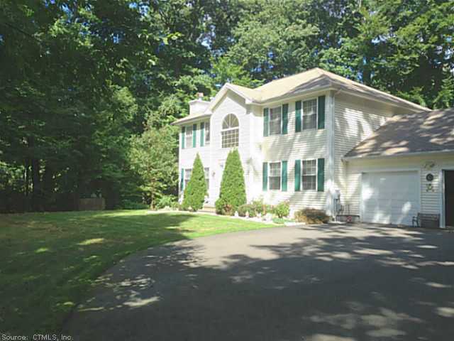 89 Ash Dr, Hamden, CT 06518 photo 1