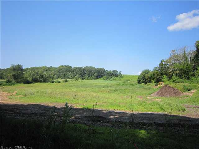 82 Barberry Rd, North Haven, CT 06473 photo 1
