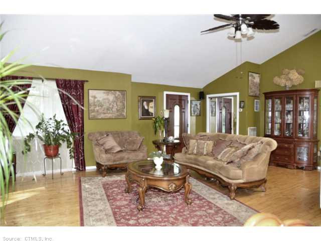 162 Knoll Rd, Hamden, CT 06518 photo 1
