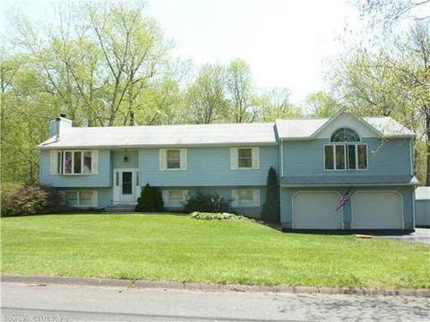 77 Russo Dr, Hamden, CT 06518 photo 1
