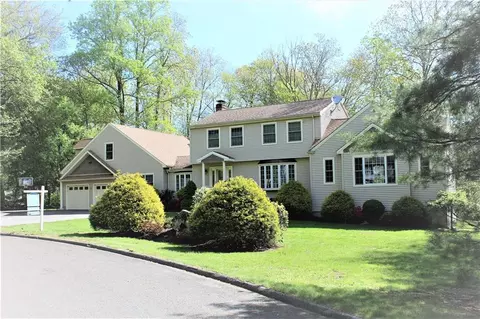 511 Pine Tree Dr, Orange, CT 06477 photo 1