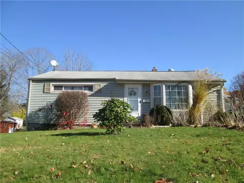 124 Spencer Dr, Middletown, CT 06457 photo 1