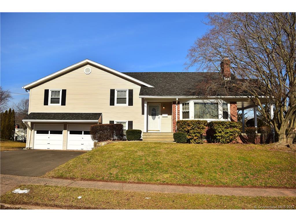 97 Sandquist Cir, Hamden, CT 06514 photo 1
