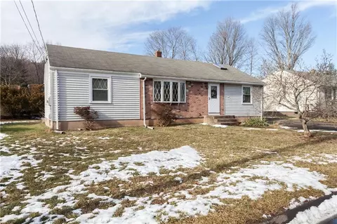 30 Colonial Ln, Wallingford, CT 06492 photo 1