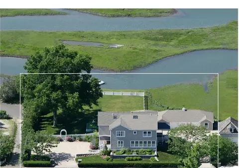 155 Middle Beach Rd, Madison, CT 06443 photo 1