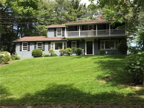 641 Ridge Rd, Hamden, CT 06517 photo 1