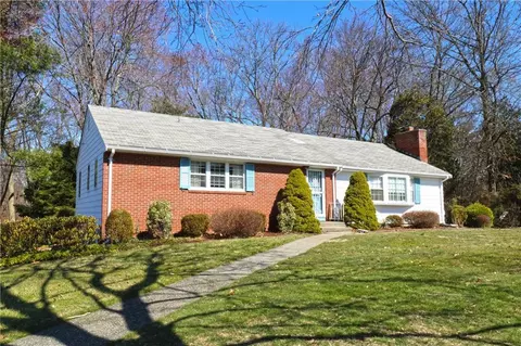 277 Pine Tree Dr, Orange, CT 06477 photo 1