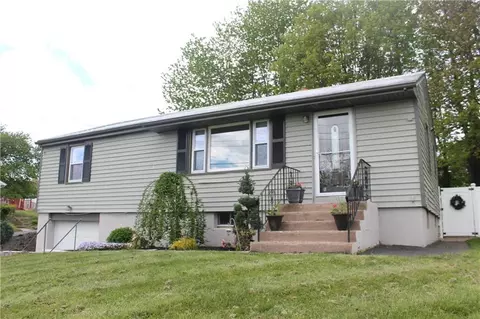 72 Edgecomb St, Hamden, CT 06517 photo 1
