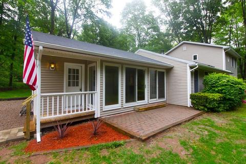 60 Brinsmade Rd, Hamden, CT 06514 photo 1
