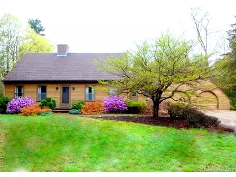 111 Todd St, Hamden, CT 06518 photo 1