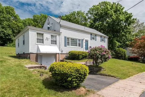 130 Fallon Dr, Hamden, CT 06514 photo 1