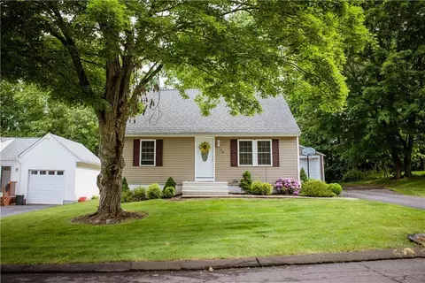 16 Forest Rd, Wallingford, CT 06492 photo 1