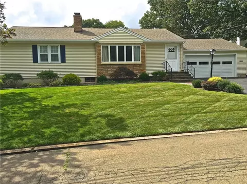 40 Veranda Ave, Hamden, CT 06517 photo 1