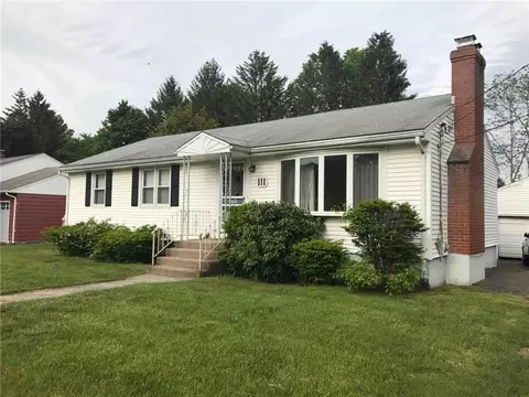 111 Kathrine Dr, Hamden, CT 06514 photo 1