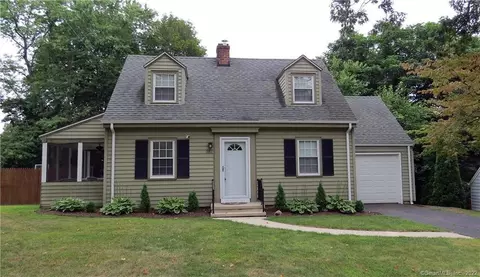 581 Evergreen Ave, Hamden, CT 06518 photo 1