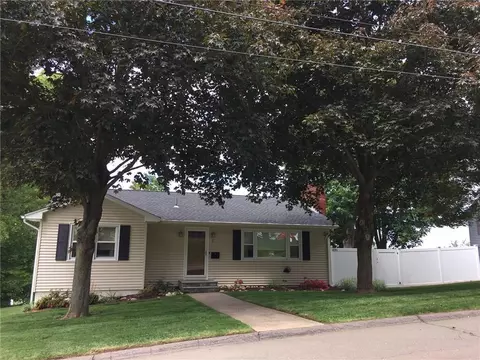 1 4th St, Wallingford, CT 06492 photo 1